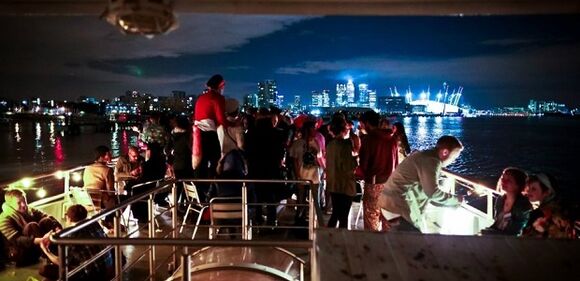 Ночная дискотека -  4х часовой круиз на судне по Темзе